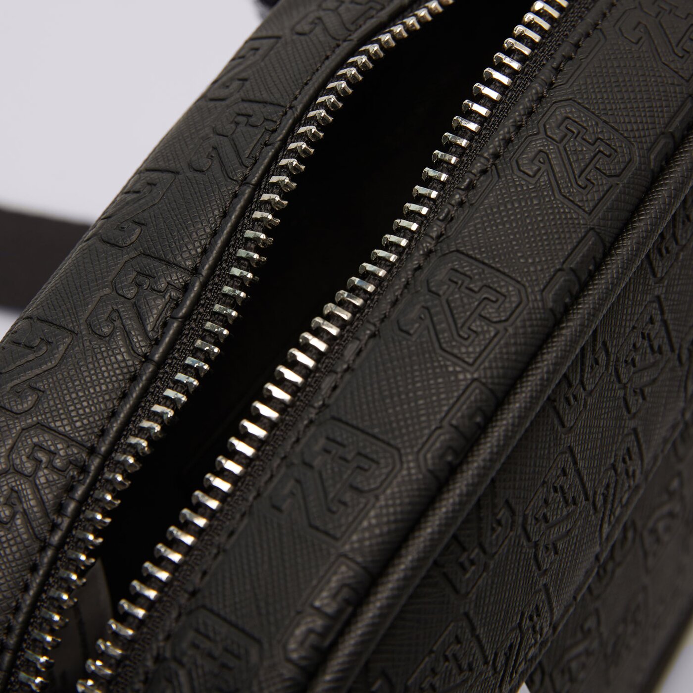 Дамски сак JORDAN ЧАНТА JAM MONOGRAM CAMERA BAG ma0988-g0t цвят черен