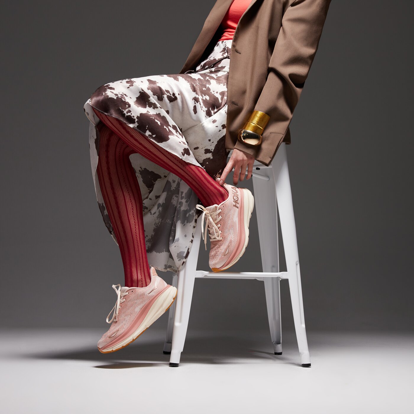 Дамски маратонки HOKA CLIFTON 9 1127896snc цвят оранжев