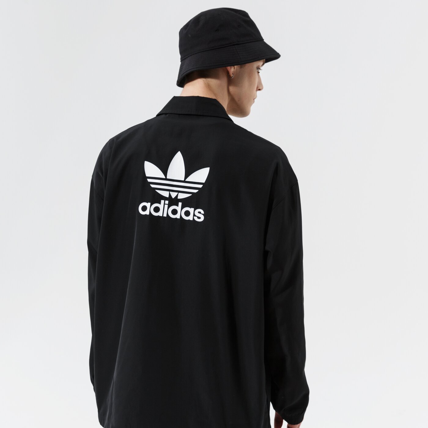 Мъжко преходно яке ADIDAS ЯКЕ COACH JACKET h09129 цвят черен