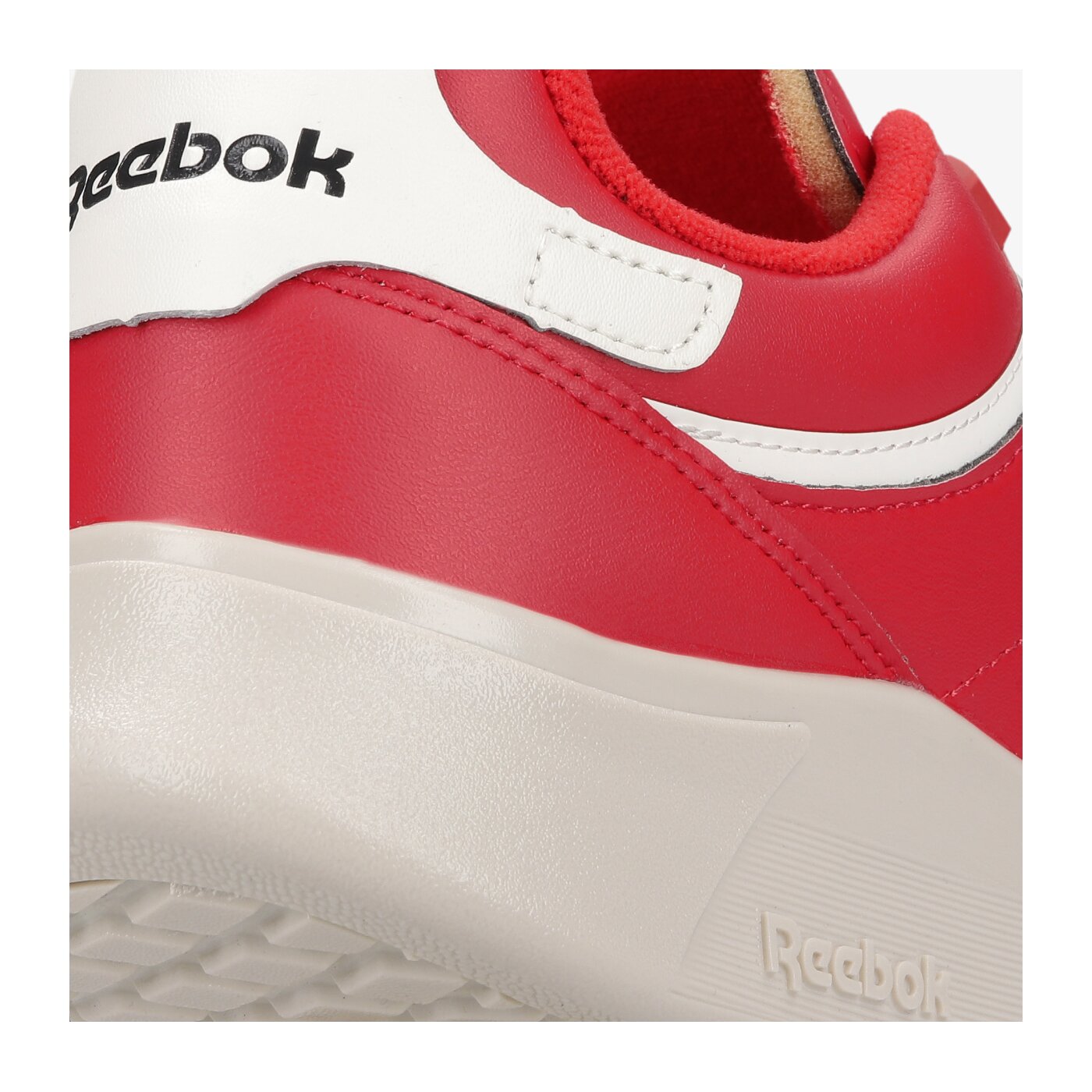 Мъжки маратонки REEBOK CLUB C LEGACY KEITH HARING gz1459 цвят червен