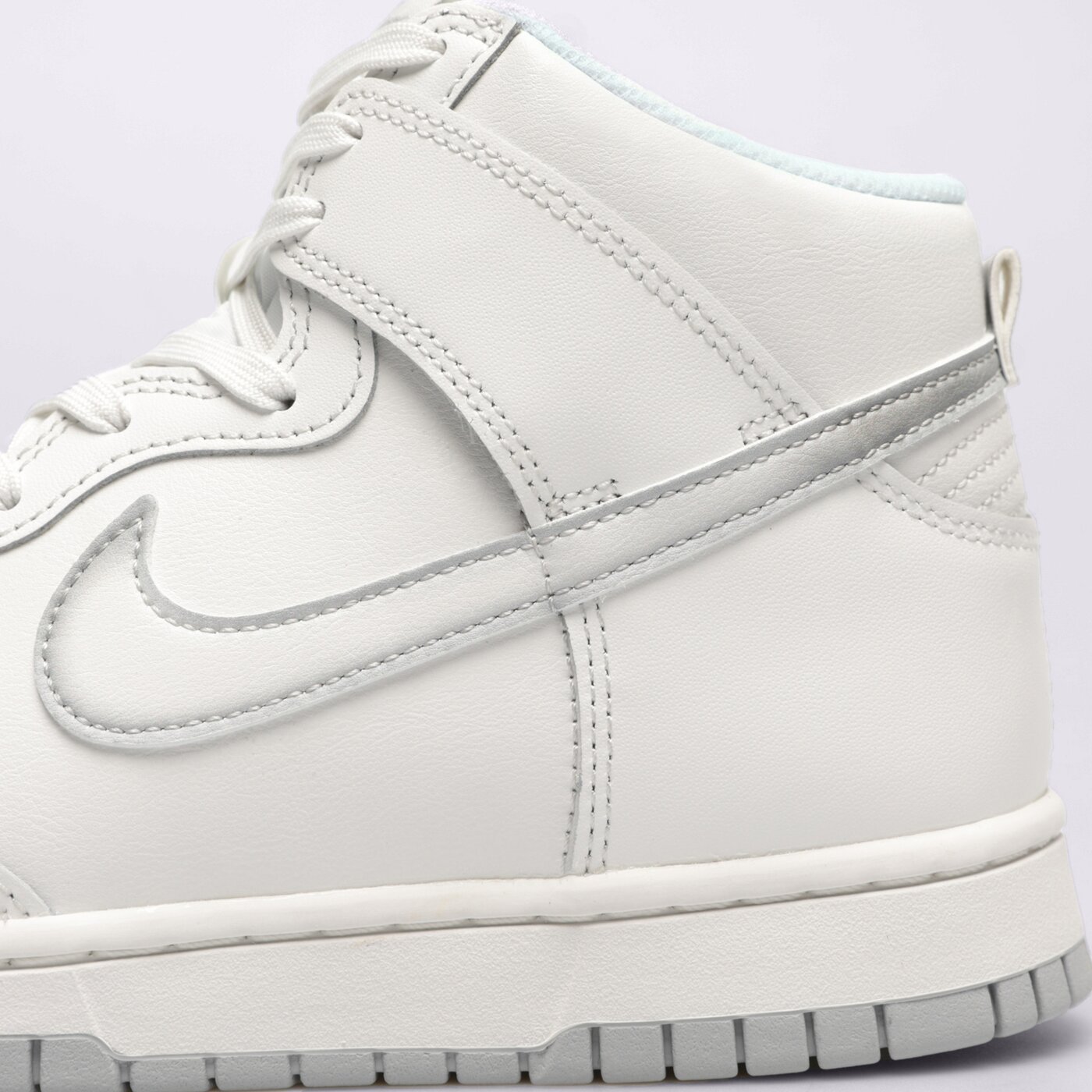 Мъжки маратонки NIKE DUNK HI RETRO fd6922-100 цвят бял