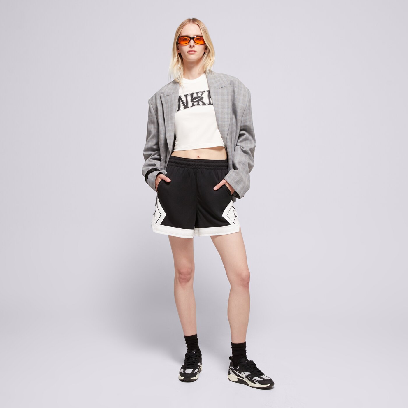 Дамски къси панталони ШОРТИ W JORDAN SPT DMND SHORT 4" BLACK/WHITE/WHITE/BLACK fn5134-010 цвят черен