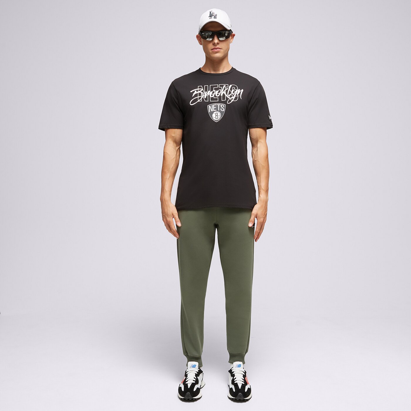 Мъжки панталони NEW BALANCE ПАНТАЛОНИ SMALL LOGO PANTS DON ПАНТАЛОНИ mp23600don цвят каки