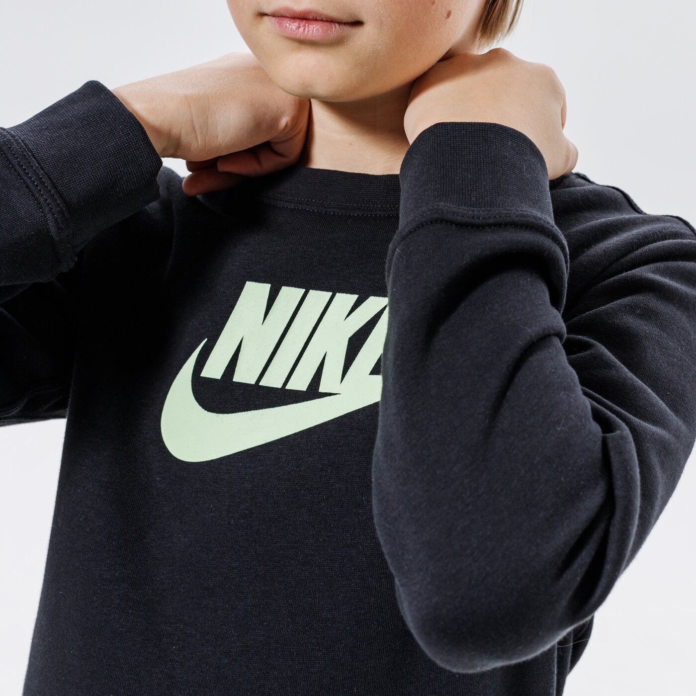 Детски суичър NIKE СУИТЧЪР SPORTSWEAR CLUB FLEECE BOY cv9297-013 цвят черен