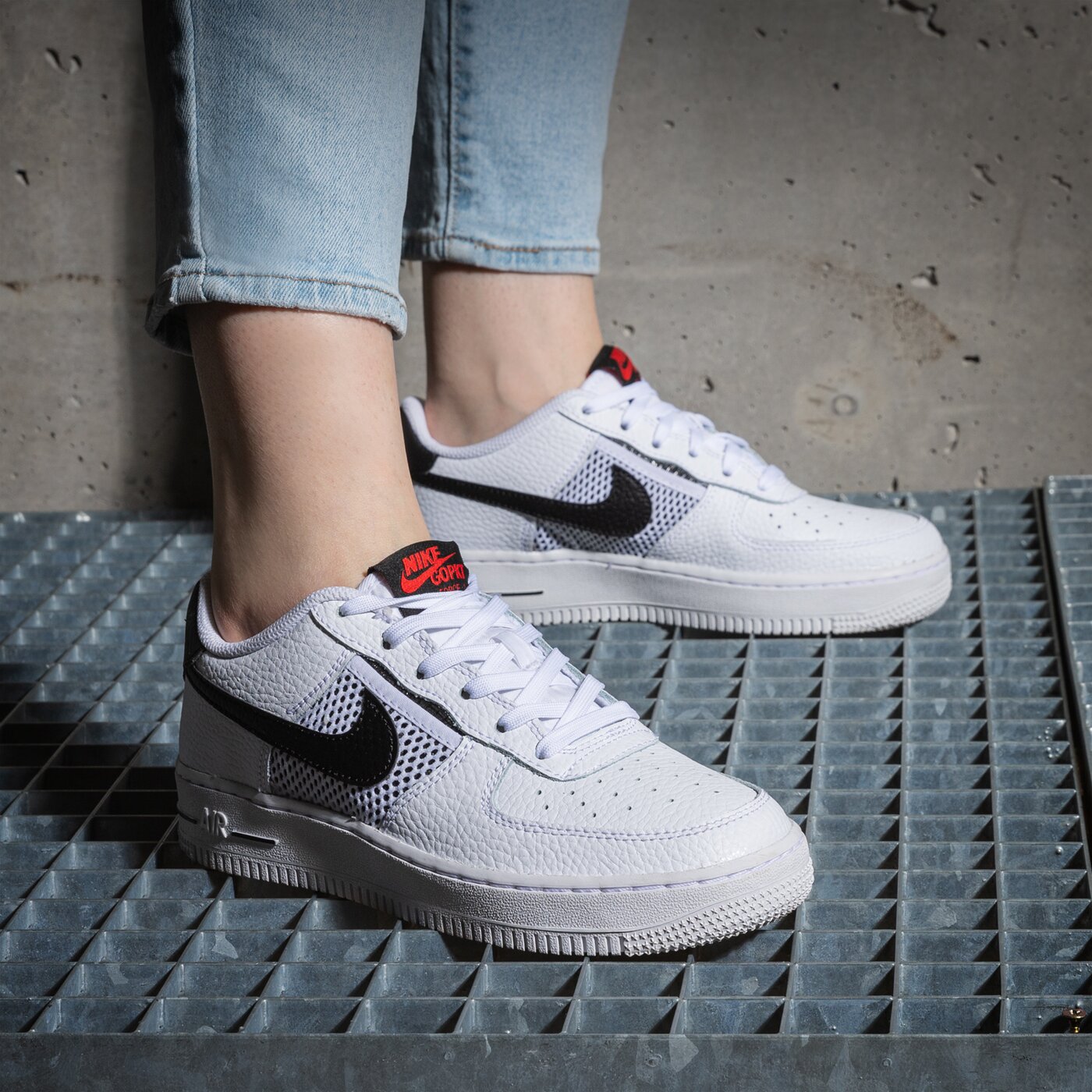 Детски маратонки NIKE AIR FORCE 1 LV8 dh9596-100 цвят бял