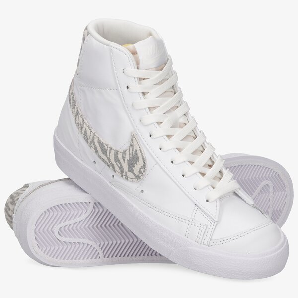 Дамски маратонки NIKE W BLAZER MID '77 SE dh9633-101 цвят бял