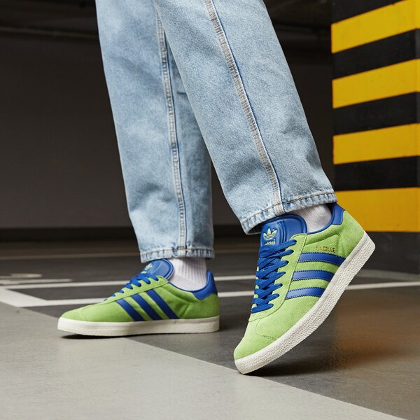 Мъжки маратонки ADIDAS GAZELLE  gy7372 цвят зелен