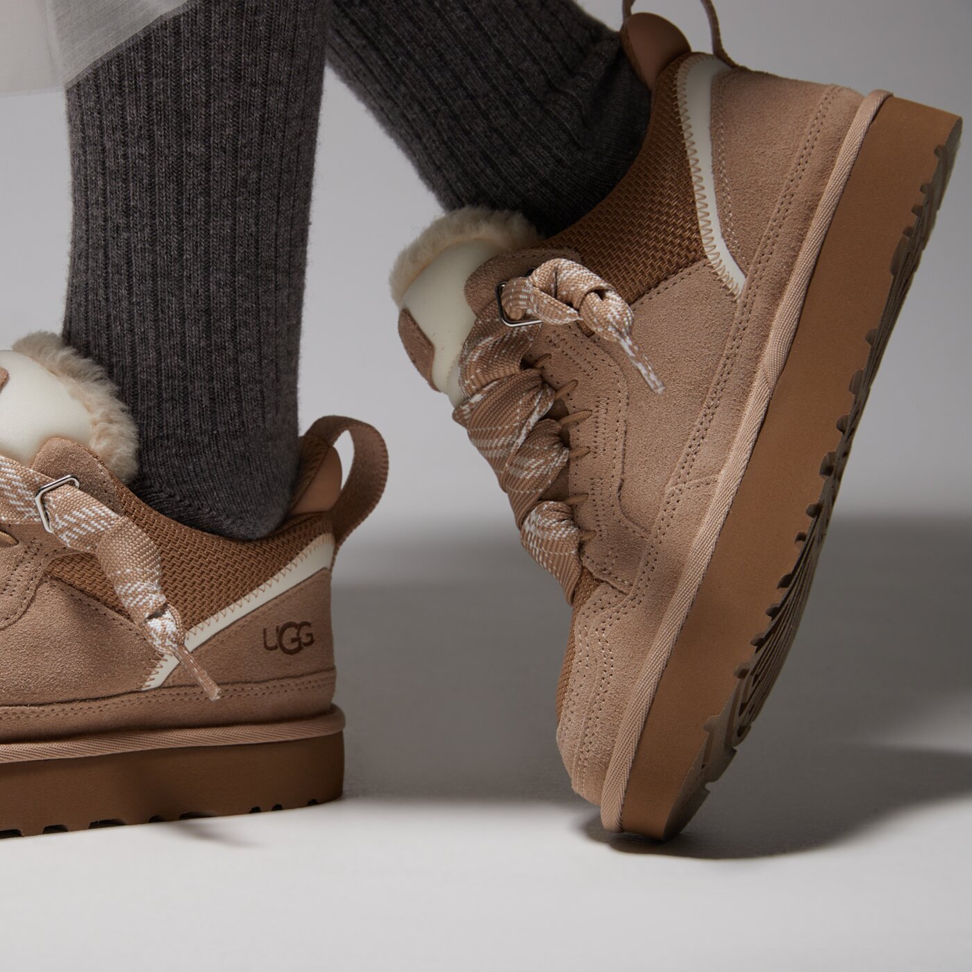 Дамски кежуал UGG LOWMEL 1144032-san цвят бежов