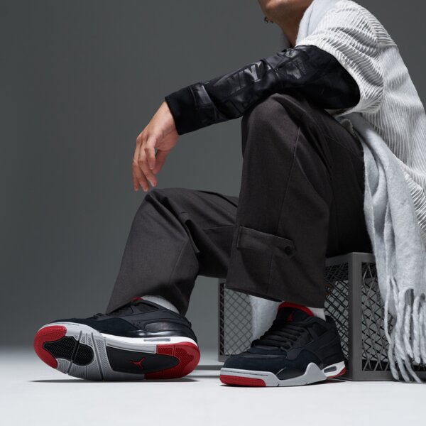 Мъжки маратонки AIR JORDAN 4 RM fq7939-061 цвят черен