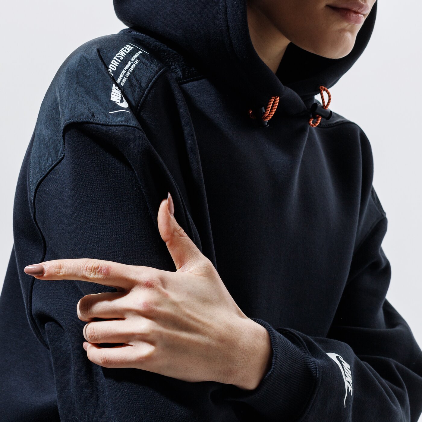 Дамски суичър NIKE СУИТЧЪР С КАЧУЛКА W NSW PO HOODIE FLC UU dd3605-010 цвят черен