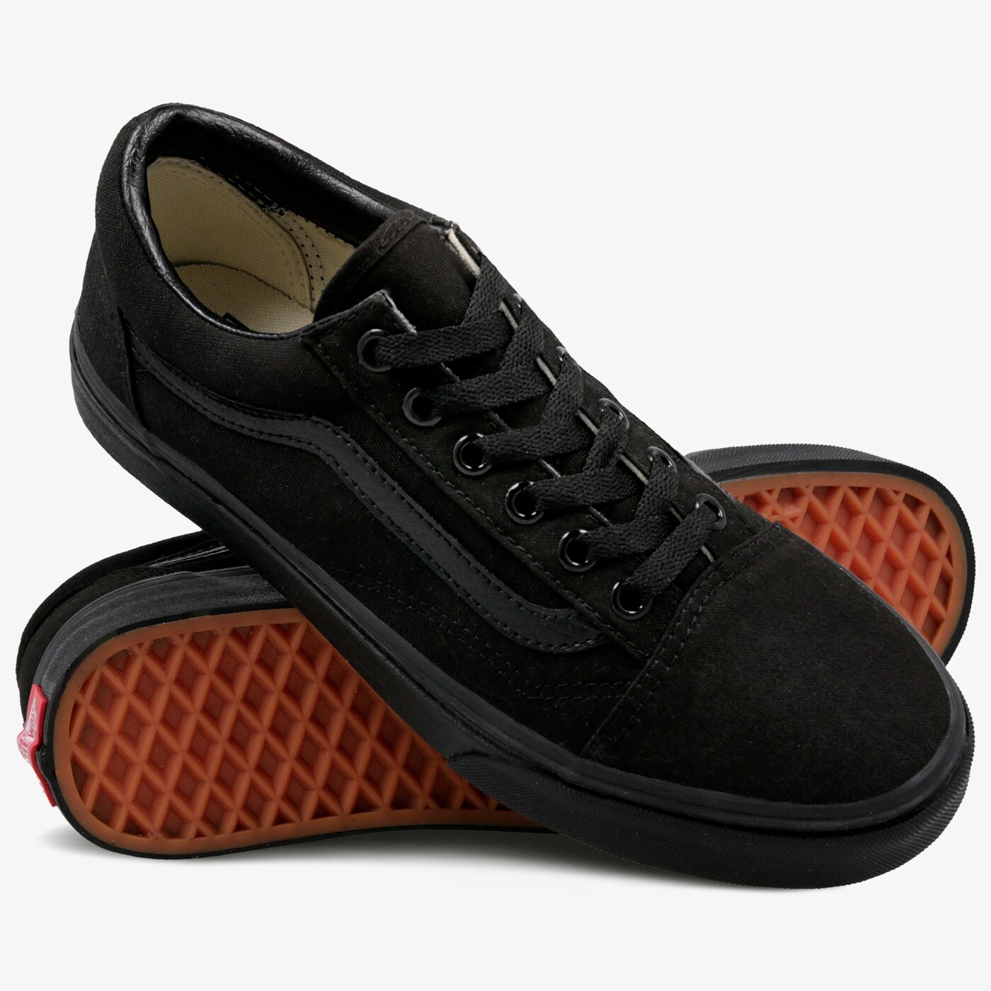 Дамски маратонки VANS OLD SKOOL  vn000d3hbka1 цвят черен