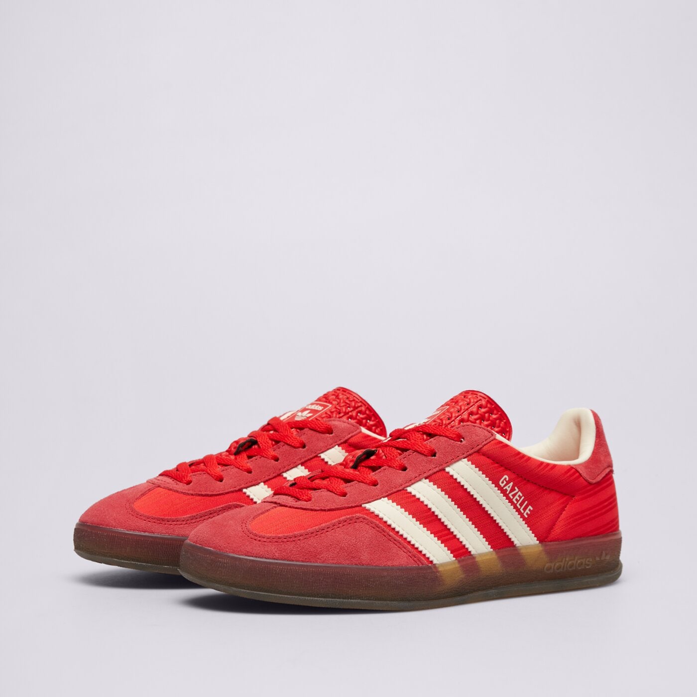 Дамски маратонки ADIDAS GAZELLE INDOOR W js1411 цвят червен