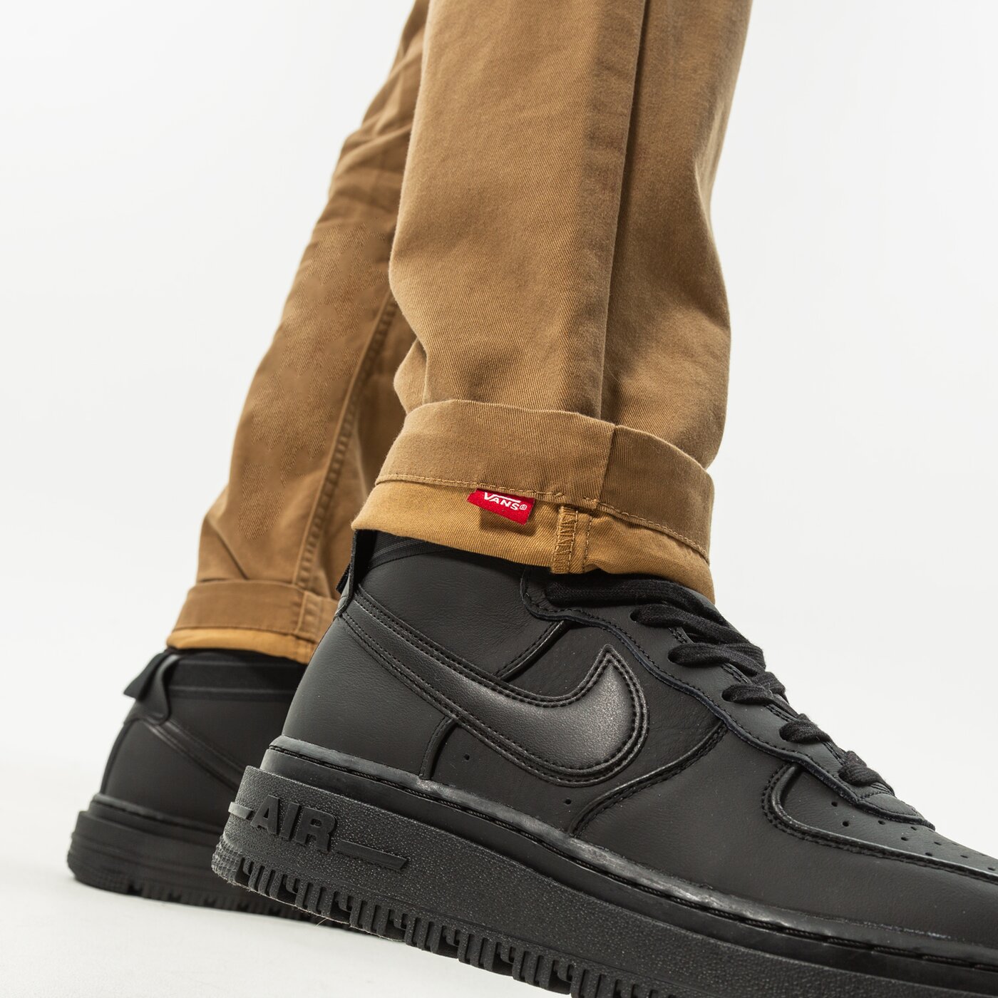 Мъжки панталони VANS ПАНТАЛОНИ MN AUTHENTIC CHINO SLIM PANT vn0a5fj7dz91 цвят бежов