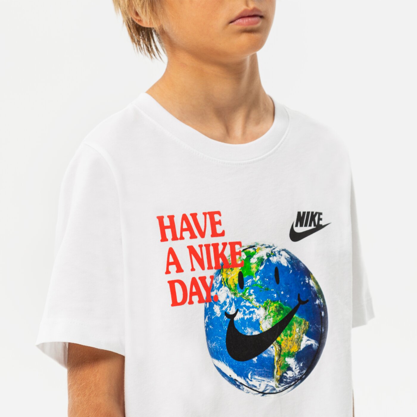 Детска тениска NIKE ТЕНИСКА B NSW TEE HBR STMNT 1 BOY do1809-100 цвят бял