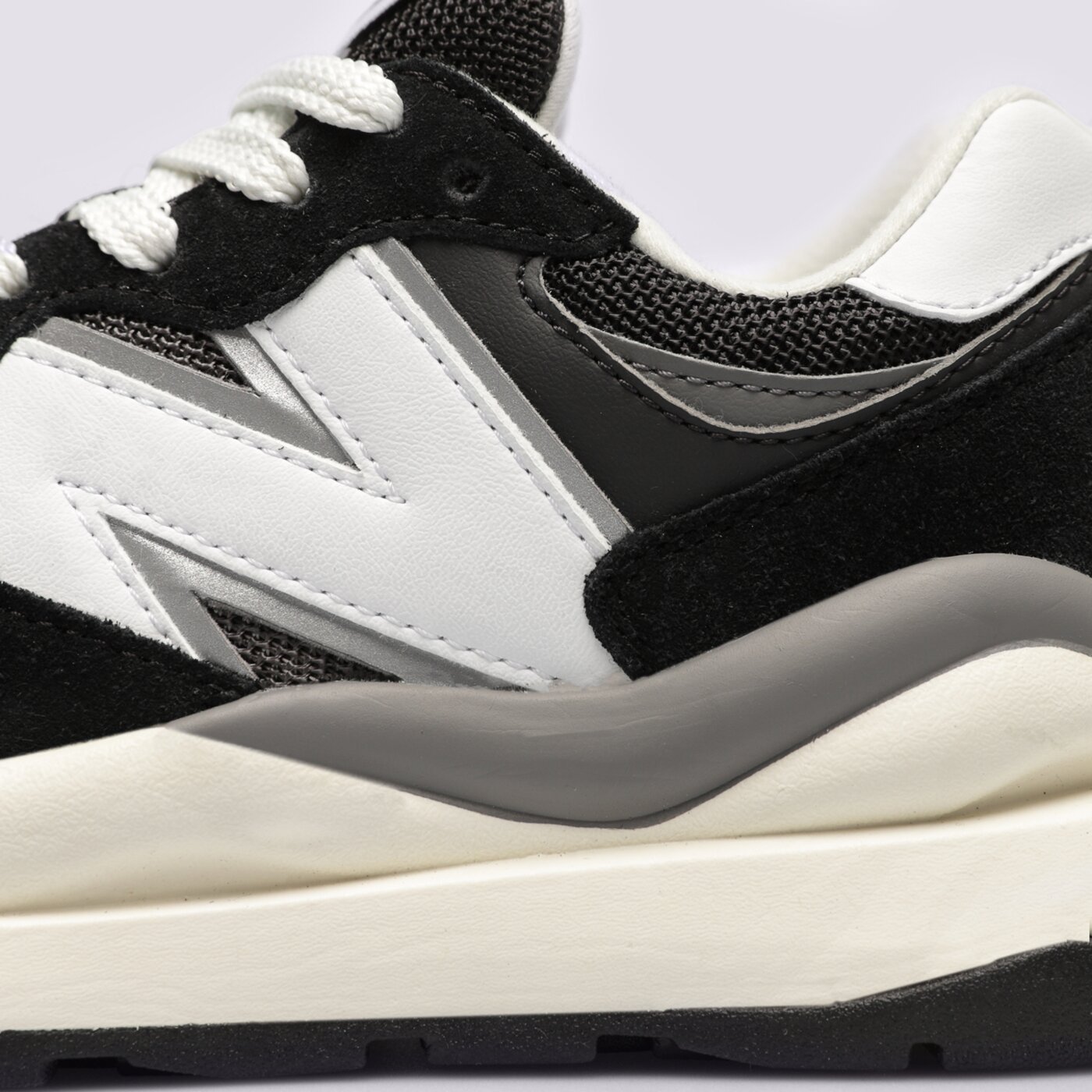 Дамски маратонки NEW BALANCE 5740  w5740slb цвят черен