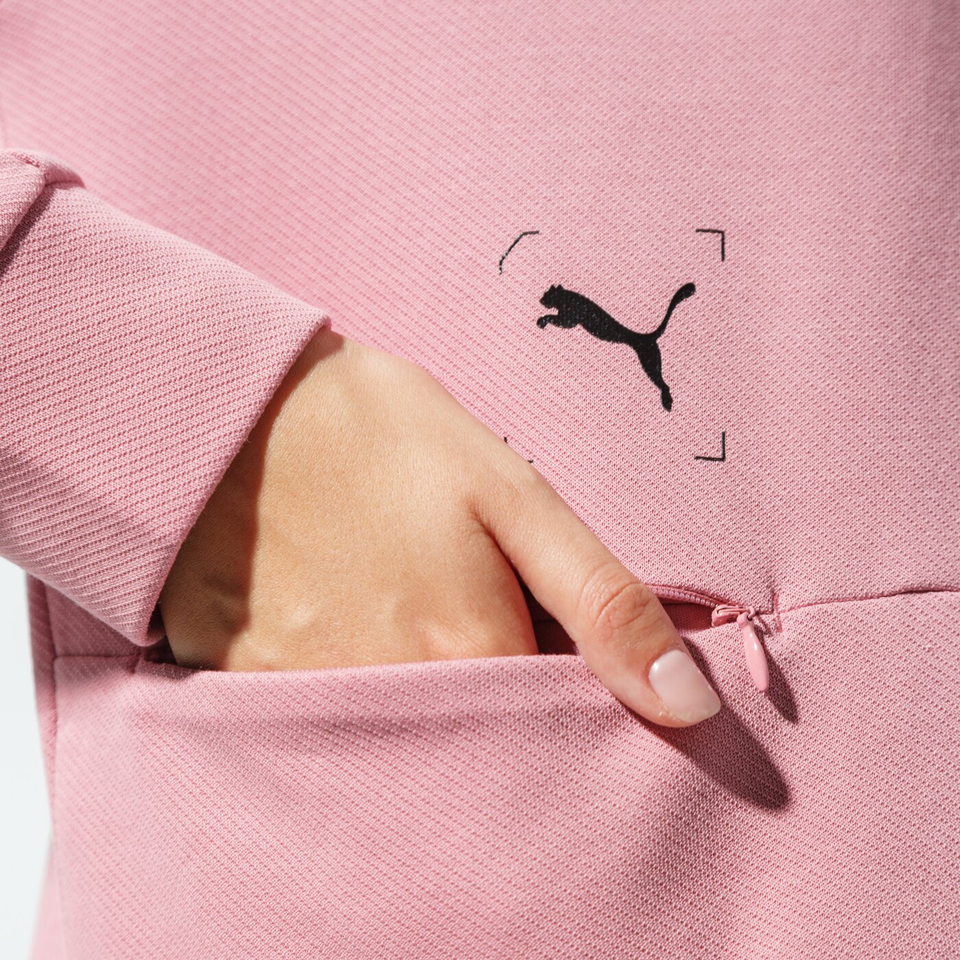 Дамски суичър PUMA СУИТЧЪР С КАЧУЛКА NU-TILITY HOODIE 58354816 цвят розов