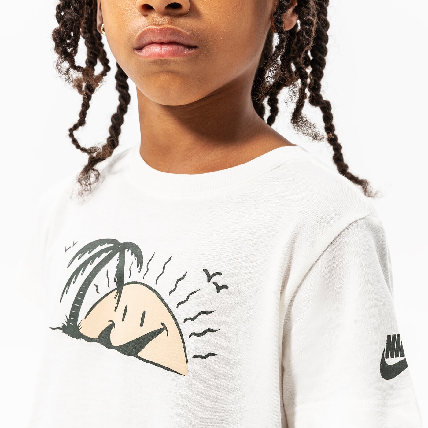 Детска тениска NIKE ТЕНИСКА G NSW TEE SUN SWOOSH CROP GIRL dq4376-133 цвят бял