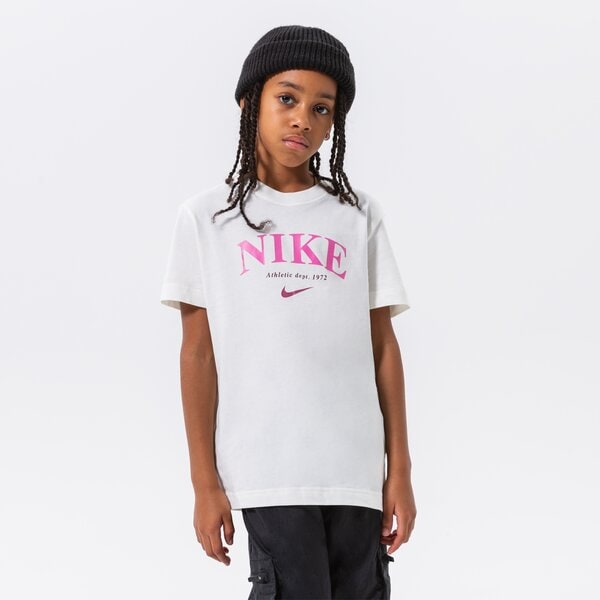 Детска тениска NIKE GIRLS' TREND BOYFRIEND ТЕНИСКА JUNIOR GIRL dv6137-133 цвят бежов