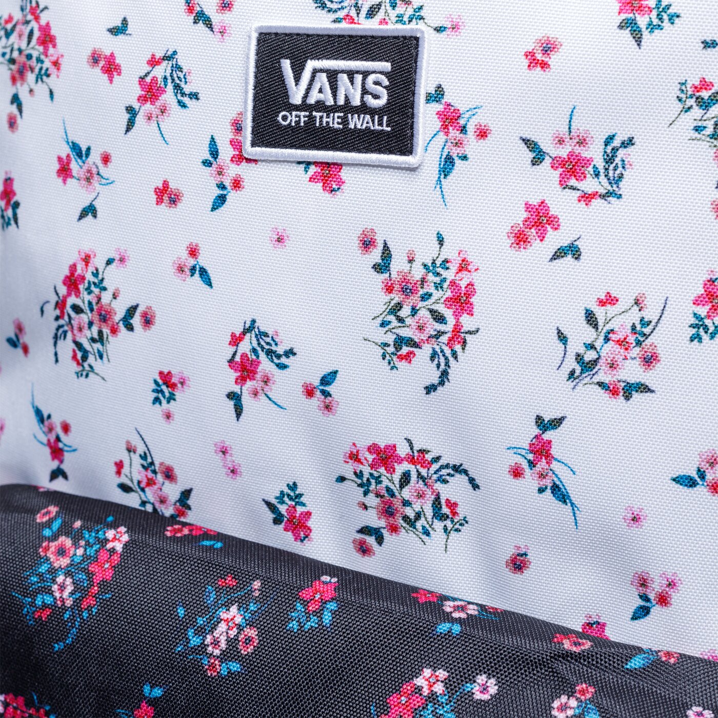 Детска раница VANS РАНИЦА REALM CLASSIC BACKPACK vn0a3ui7zkw1 цвят многоцветен