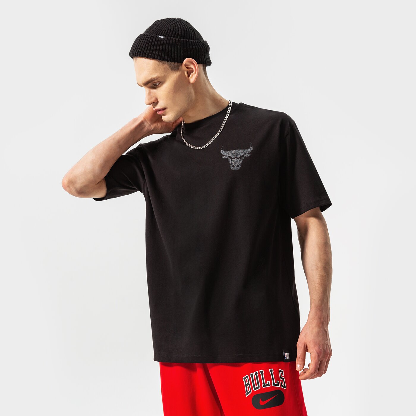 Мъжка тениска NEW ERA ТЕНИСКА SEAS INFILL OS BULLS CHICAGO BULLS BLKLEP 12893095 цвят черен