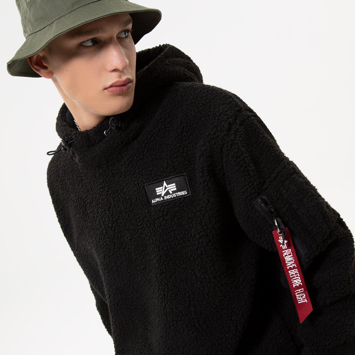 Мъжки суичър ALPHA INDUSTRIES СУИТЧЪР С КАЧУЛКА TEDDY 118330-03 цвят черен