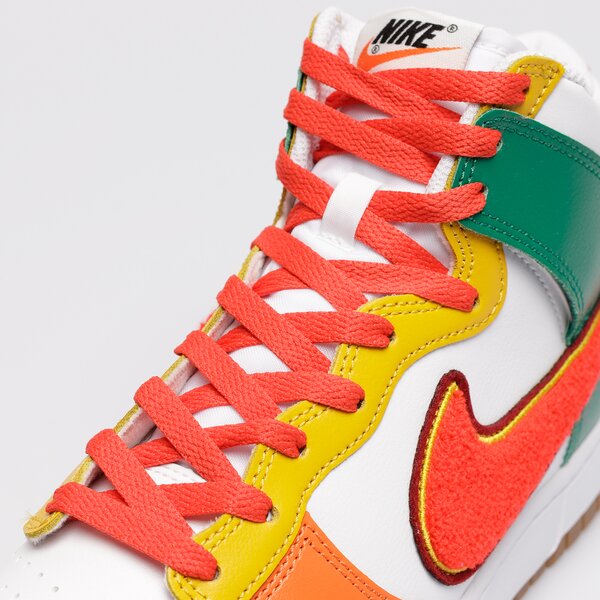Мъжки маратонки NIKE DUNK HI RETRO SWOOSH dr8805-100 цвят бял