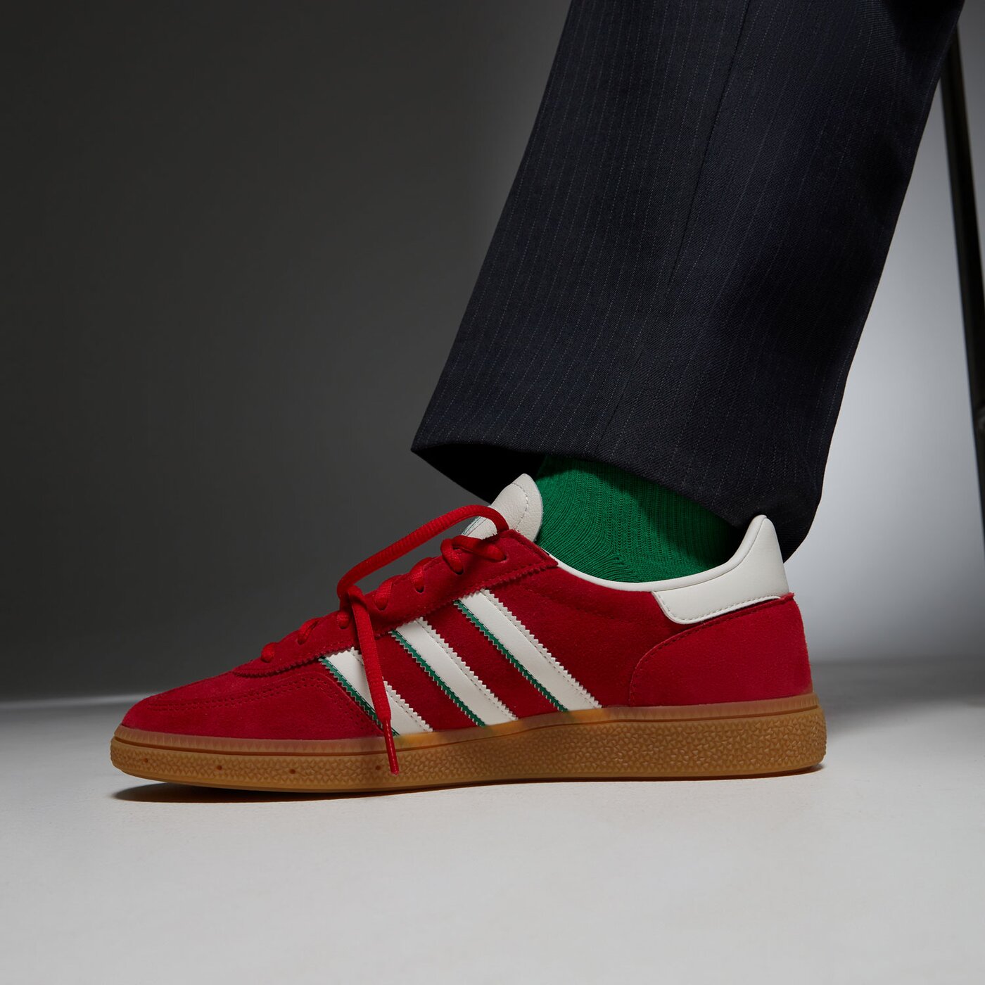 Мъжки маратонки ADIDAS HANDBALL SPEZIAL if9531 цвят червен