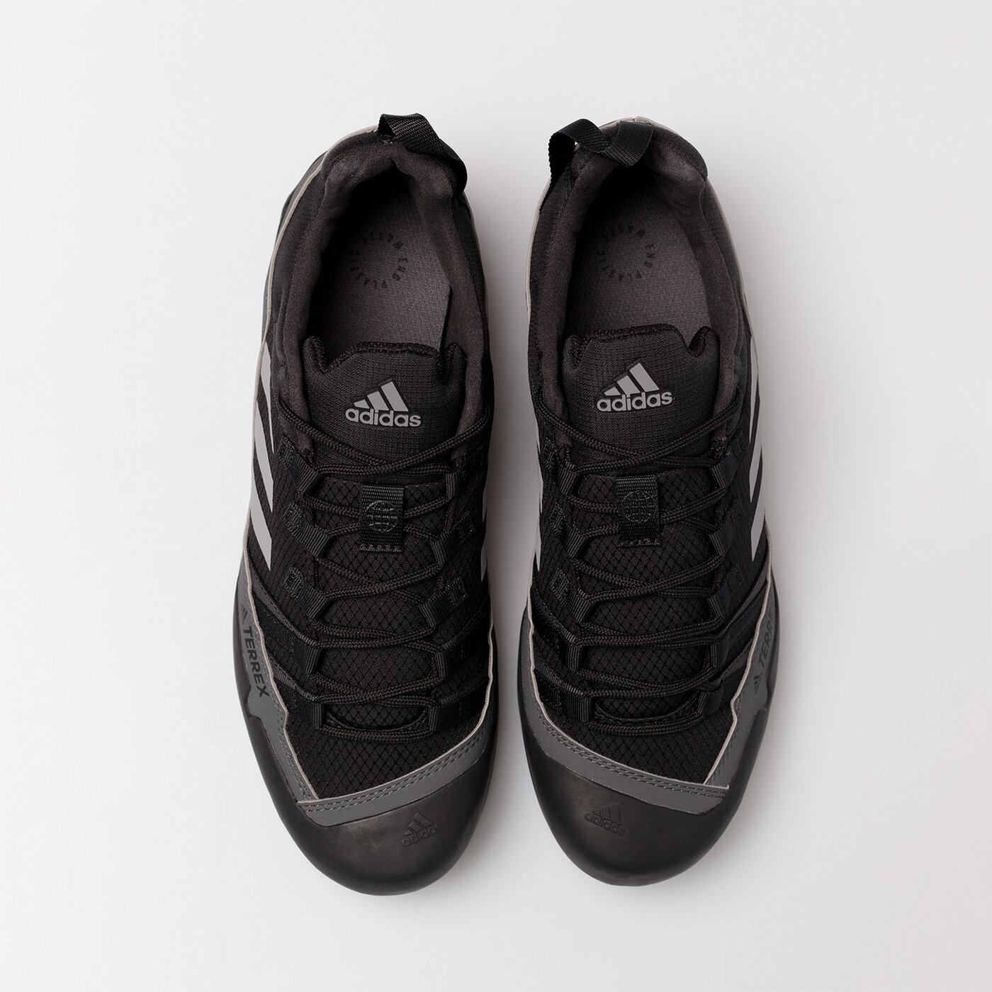 Мъжки зимни обувки ADIDAS TERREX SWIFT SOLO 2 gz0331 цвят черен