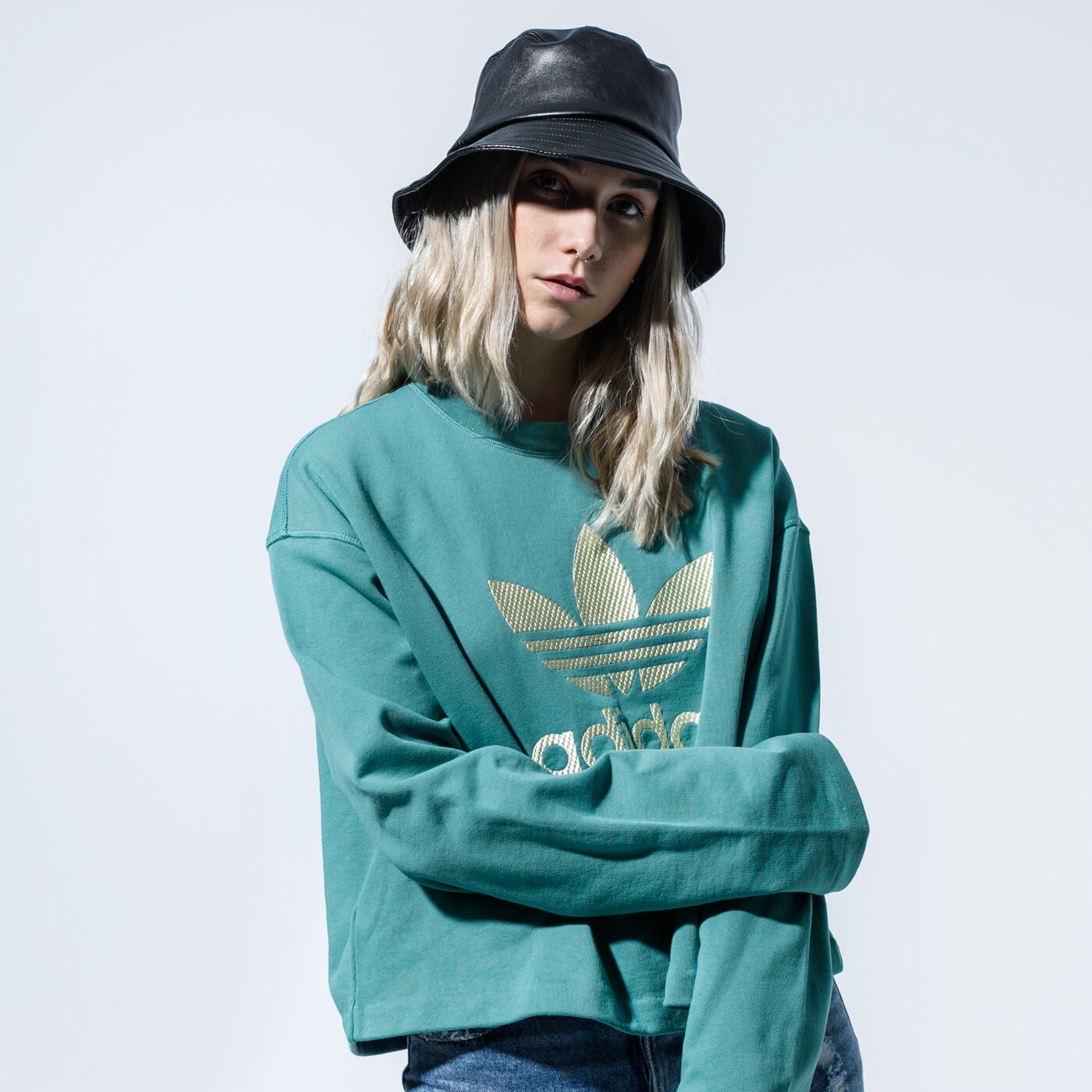 Дамски суичър ADIDAS СУИТЧЪР LG CREW fm2626 цвят зелен