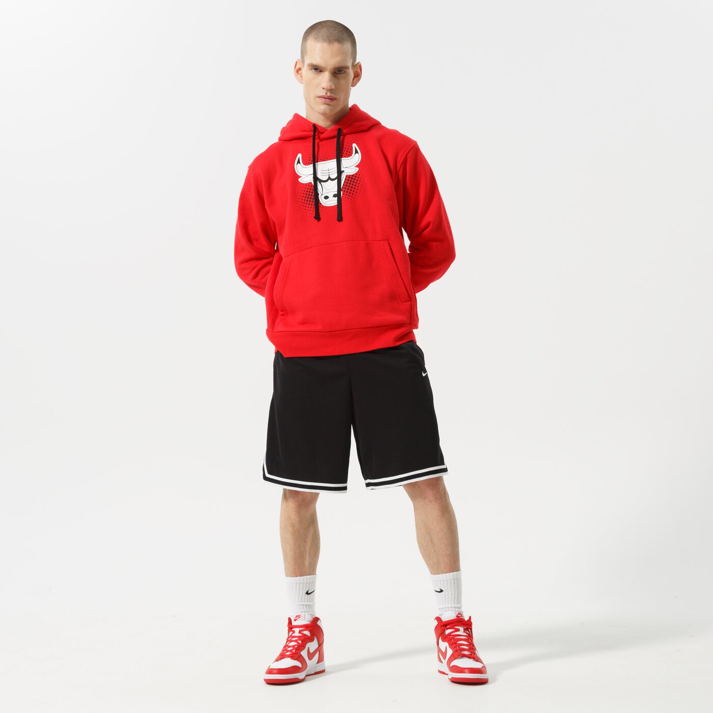 Мъжки суичър NIKE СУИТЧЪР С КАЧУЛКА CHI M NK FLC PO ESSNTL FTPK NBA dh9294-657 цвят червен