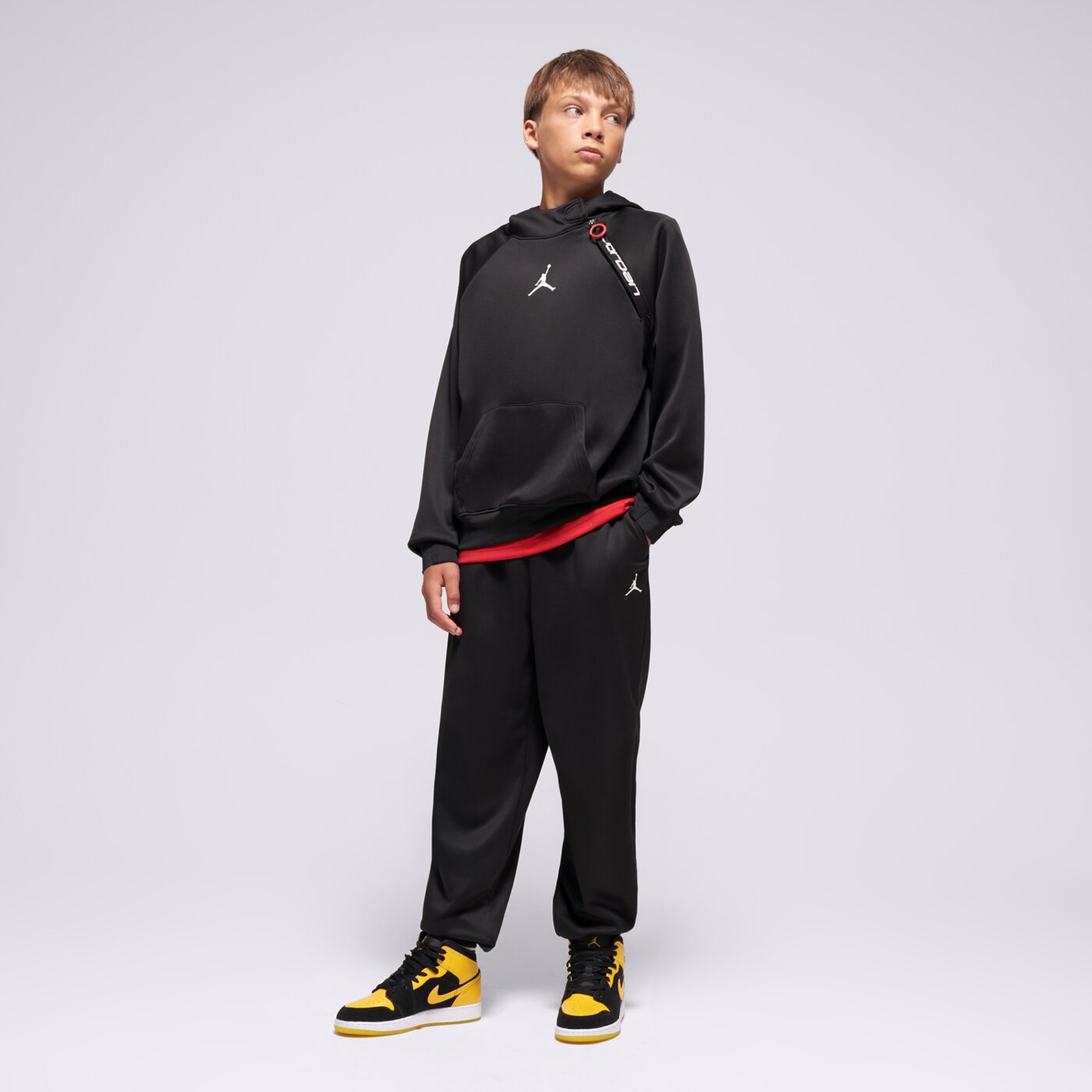 Детски суичър JORDAN СУИТЧЪР С КАЧУЛКА JDN UNISEX EASE FLC HOODIE BOY 95d567-023 цвят черен
