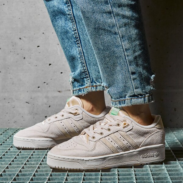 Дамски маратонки ADIDAS RIVALRY LOW W gw0168 цвят многоцветен