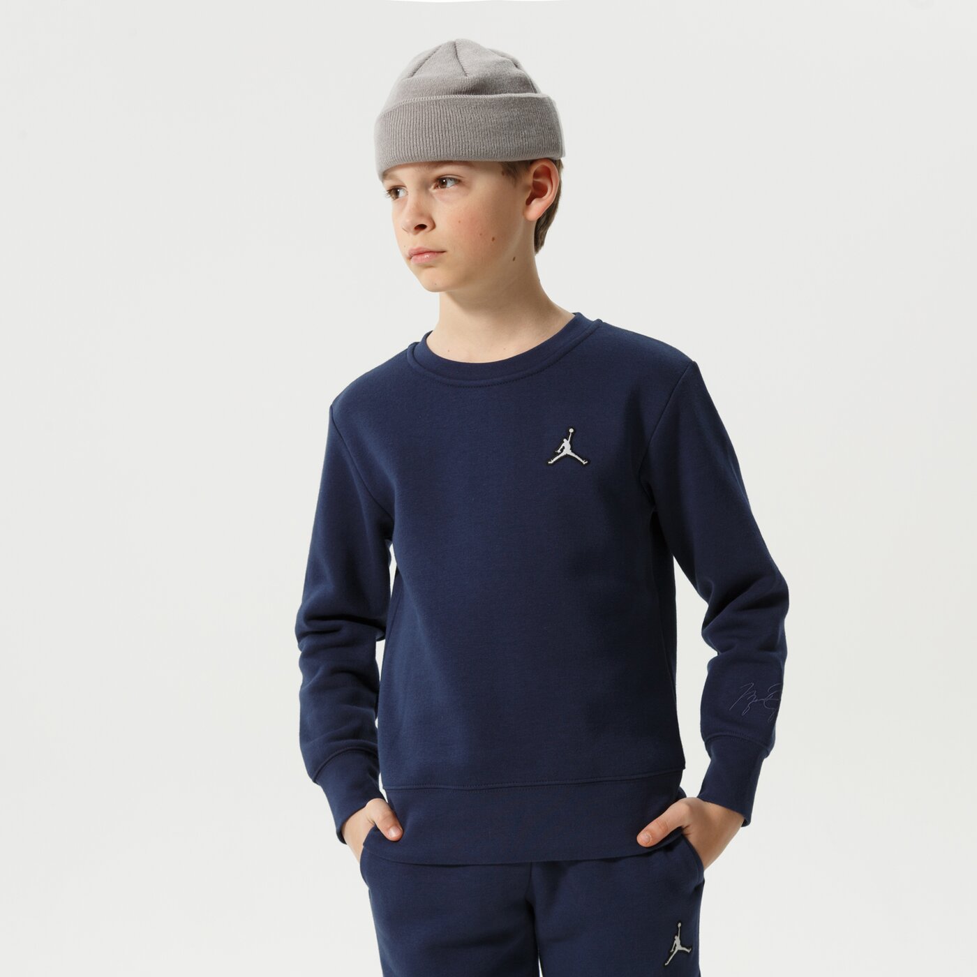 Детски суичър JORDAN СУИТЧЪР JUMPMAN ESSENTIALS CREW BOY 95b130-u90 цвят тъмносин