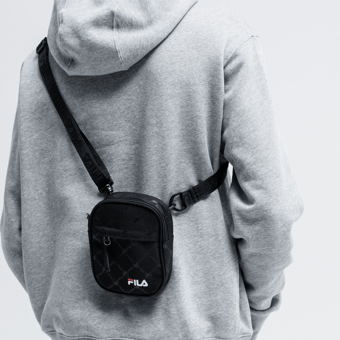 Дамски сак FILA ЧАНТА NEW PUSHER BAG BERLIN 685095-002 цвят черен