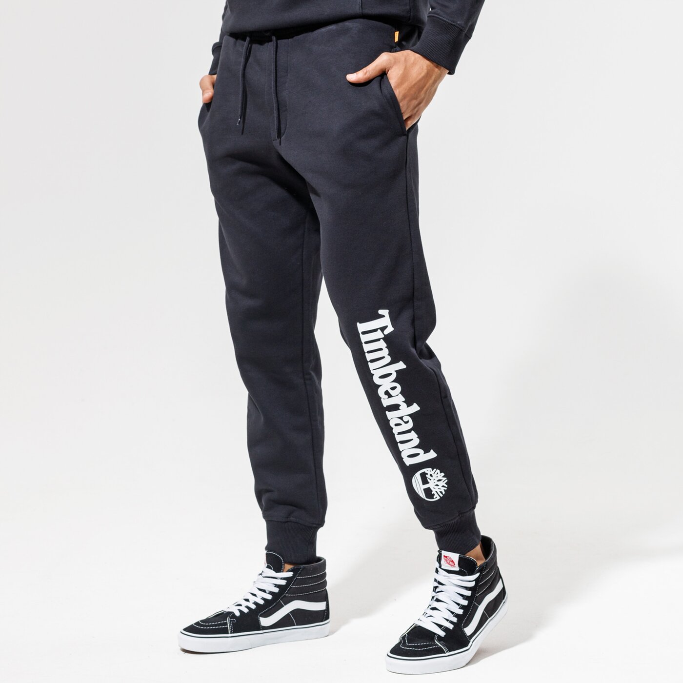 Мъжки панталони TIMBERLAND ПАНТАЛОНИ YC CORE TREE LOGO SWEATPANT LOGO SWEATP tb0a2bvf0011 цвят черен