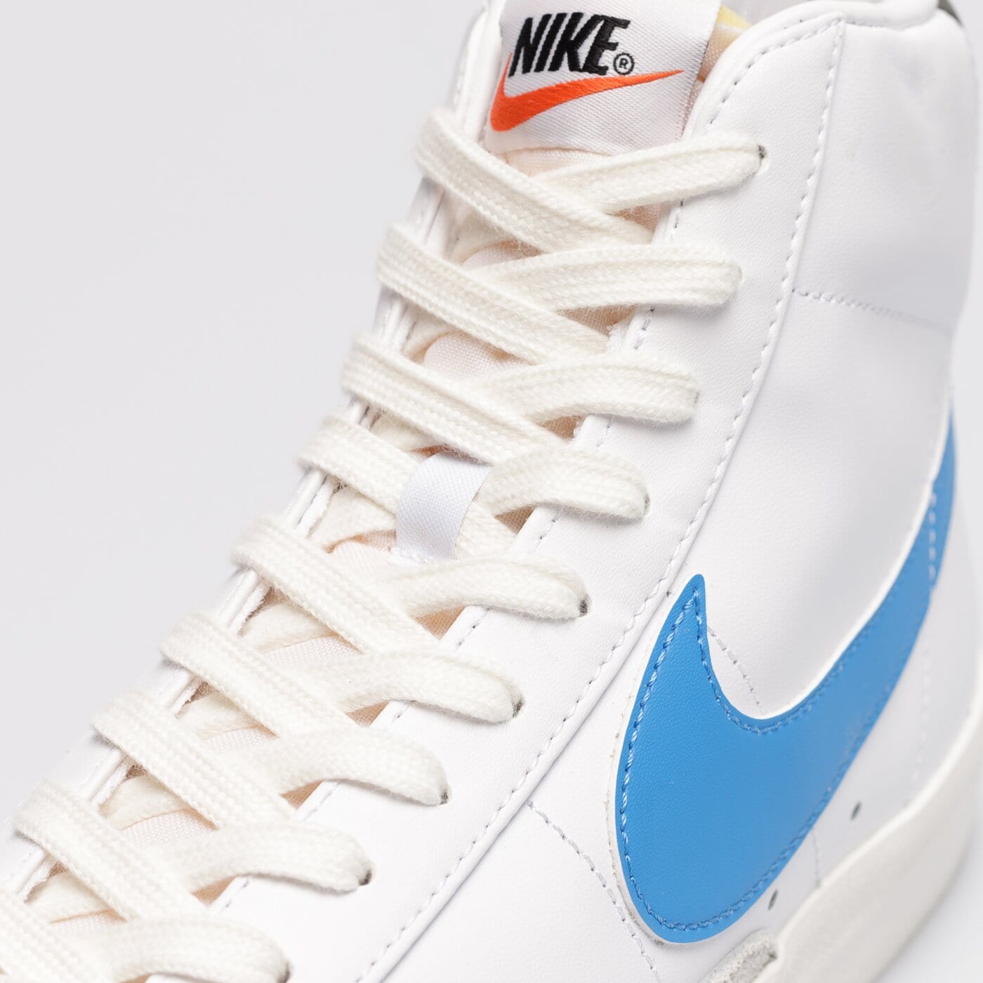 Мъжки маратонки NIKE BLAZER MID '77 bq6806-118 цвят бял