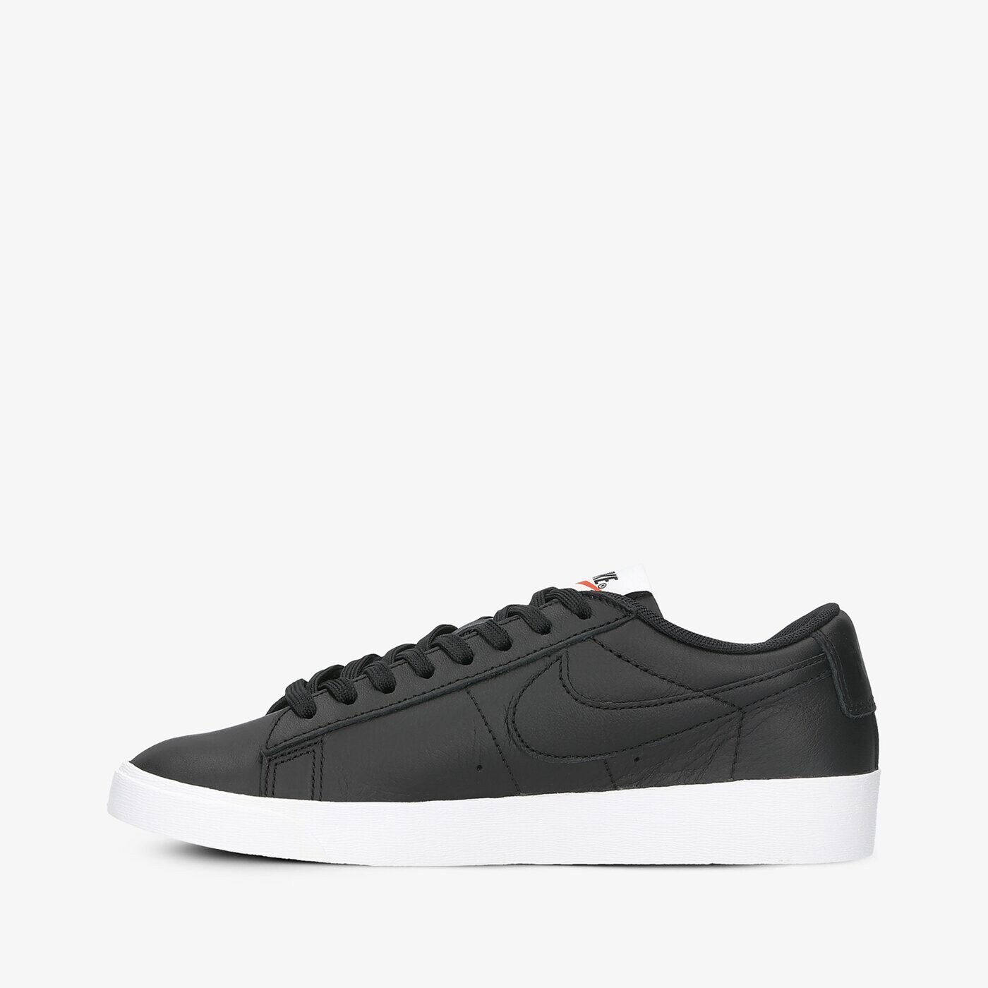 Дамски маратонки NIKE BLAZER LOW LE av9370-001 цвят черен