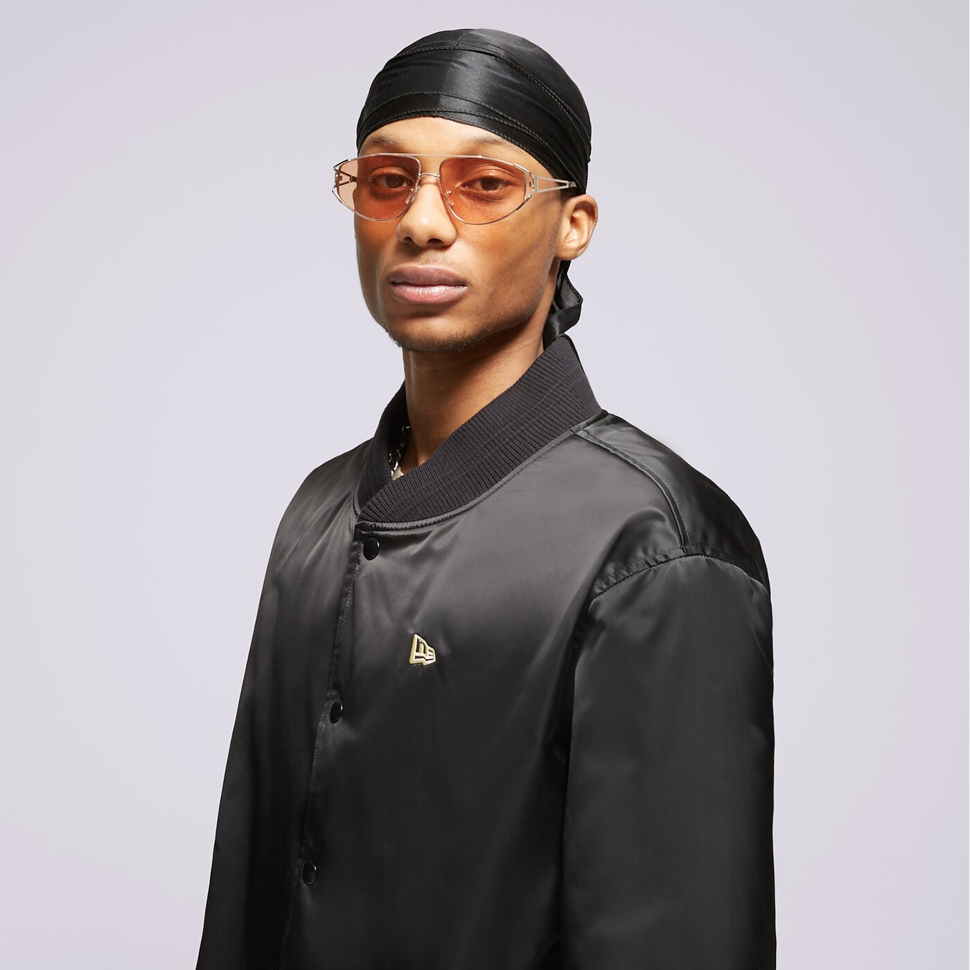 Мъжко зимно яке NEW ERA ЯКЕ NE SATIN BOMBER NONE 60435373 цвят черен