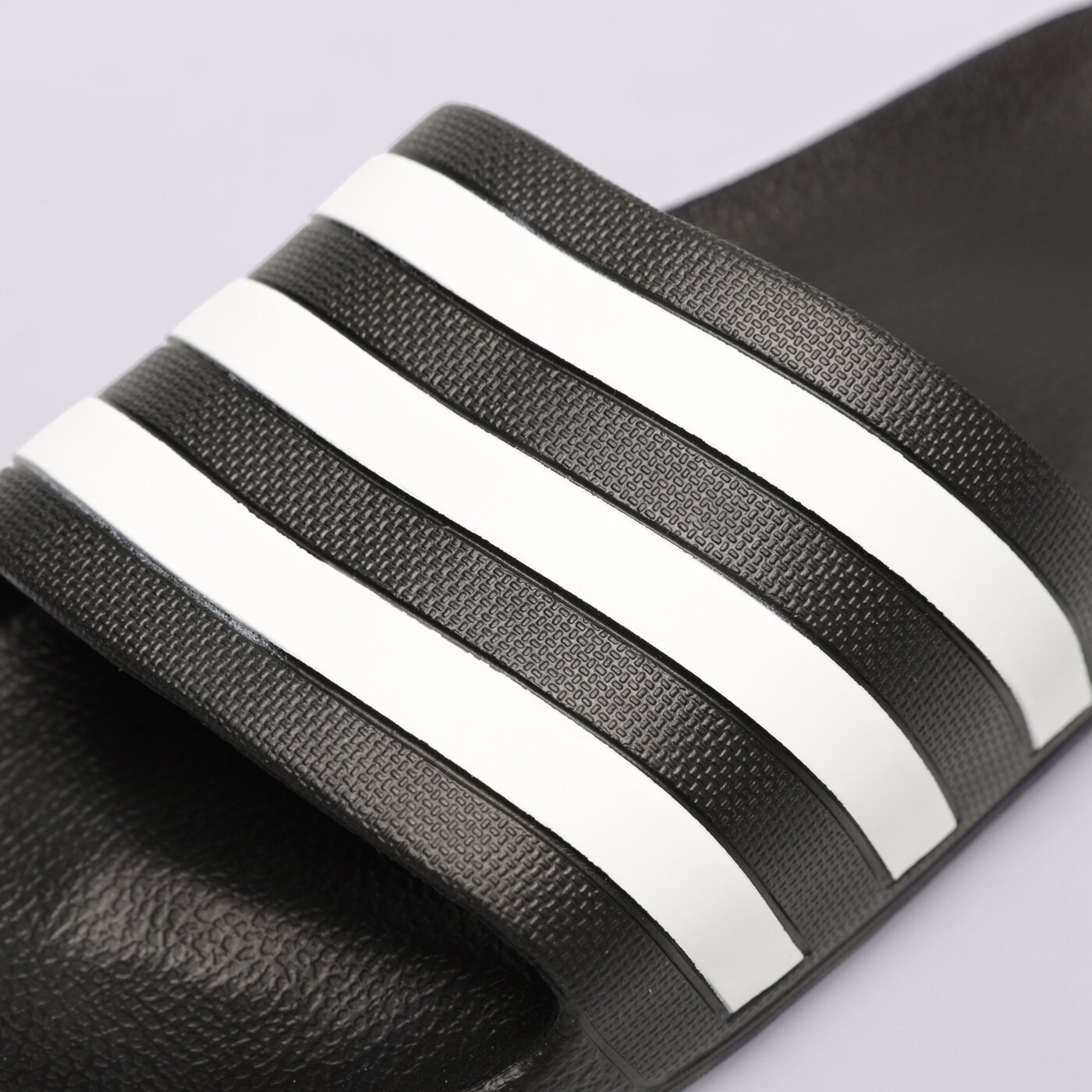 Дамски чехли и сандали ADIDAS ADILETTE AQUA SLIDES  f35543 цвят черен