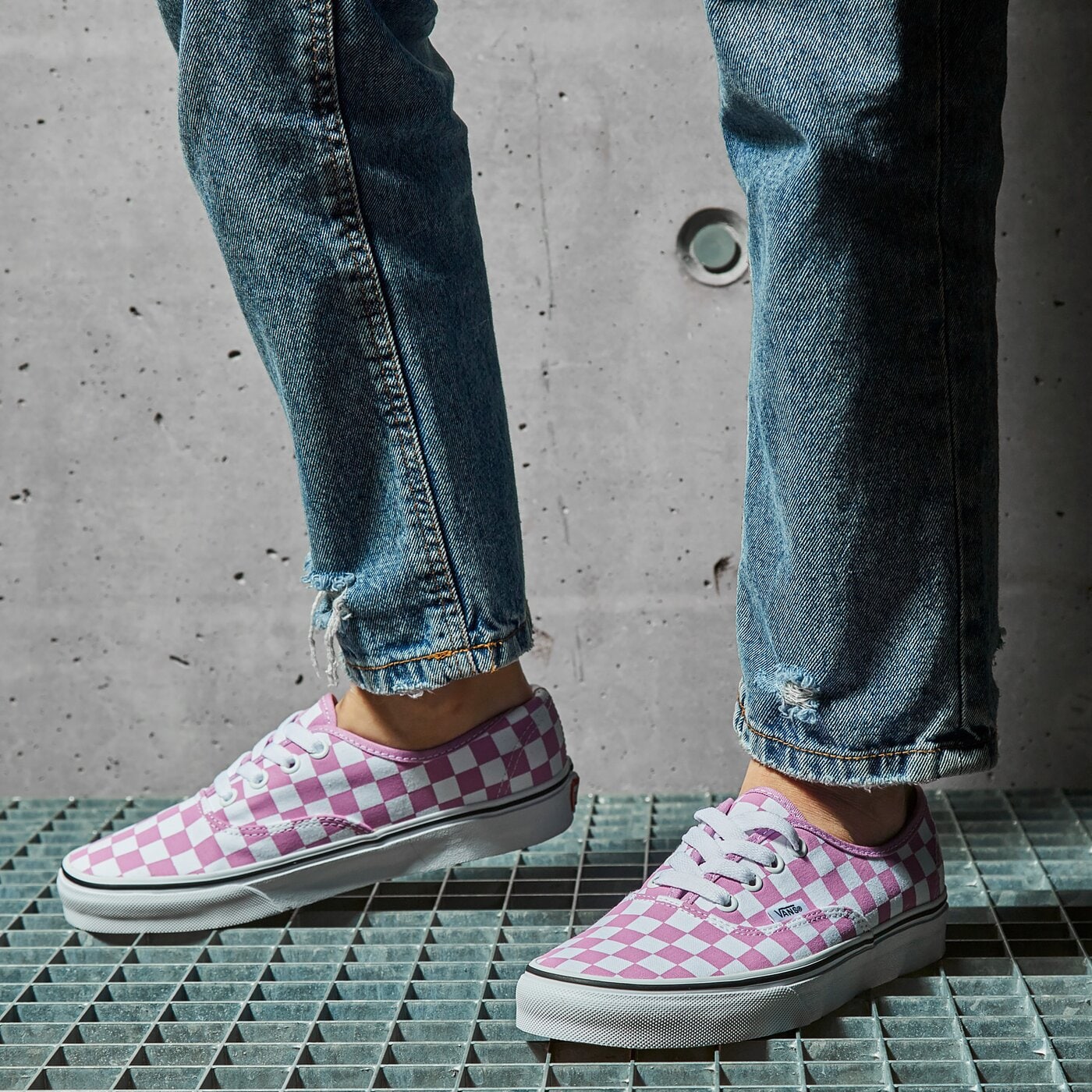 Дамски маратонки VANS UA AUTHENTIC vn0a348a3xx1 цвят многоцветен