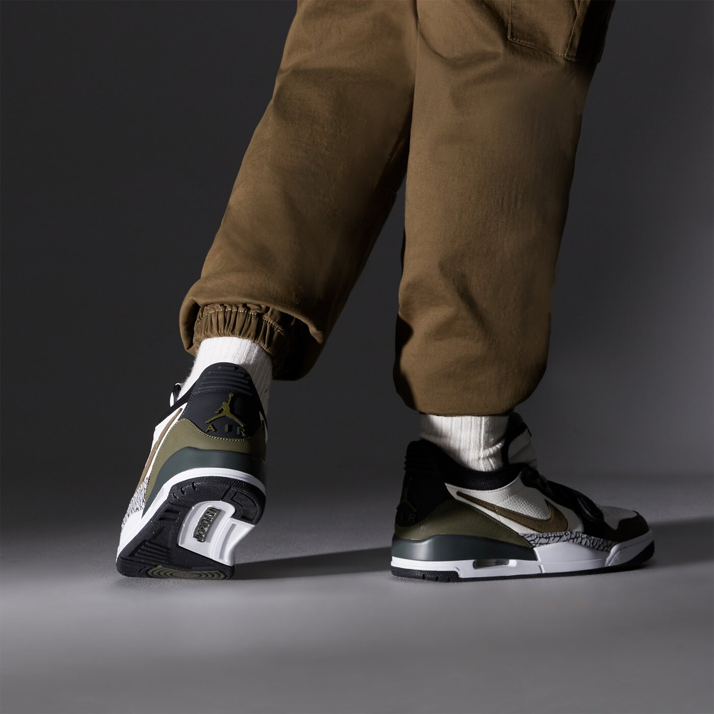 Мъжки маратонки AIR JORDAN LEGACY 312 LOW cd7069-120 цвят зелен