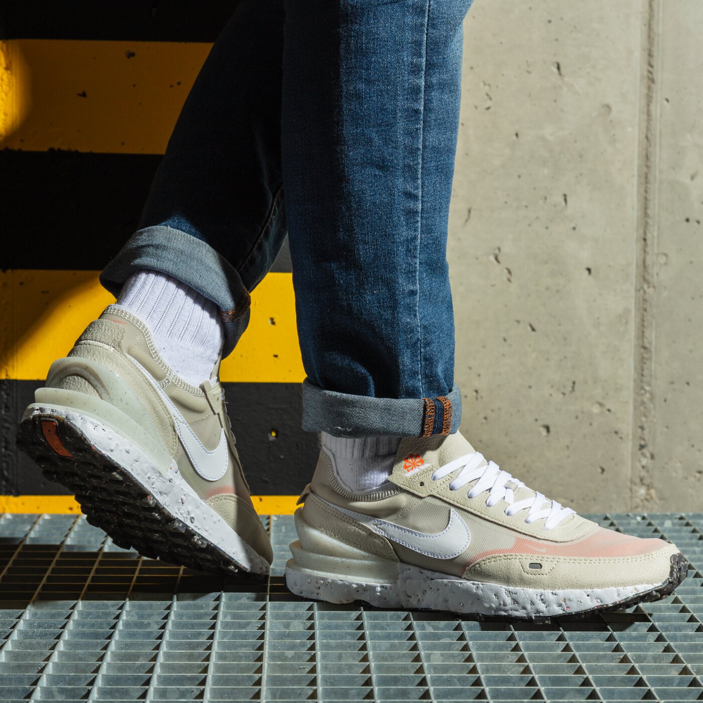 Мъжки маратонки NIKE WAFFLE ONE CRATER dc2650-200 цвят бежов