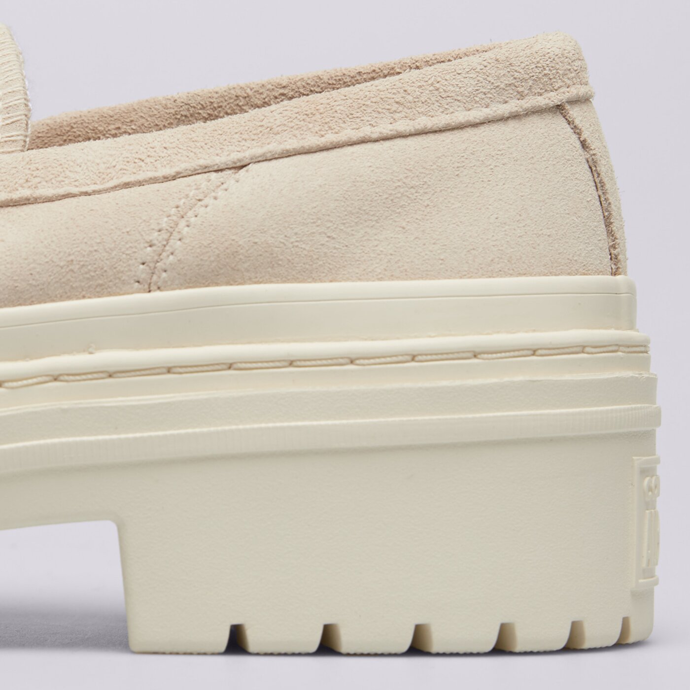 Дамски кежуал CONVERSE CHUCK TAYLOR ALL STAR LUGGED HEEL LOAFER a15553c цвят кремав