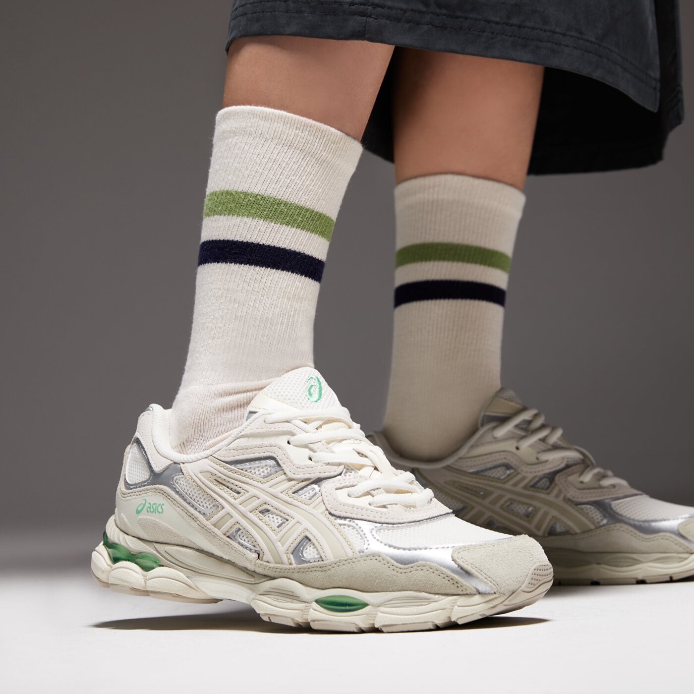 Дамски маратонки ASICS GEL-NYC 1203a383_112 цвят бежов