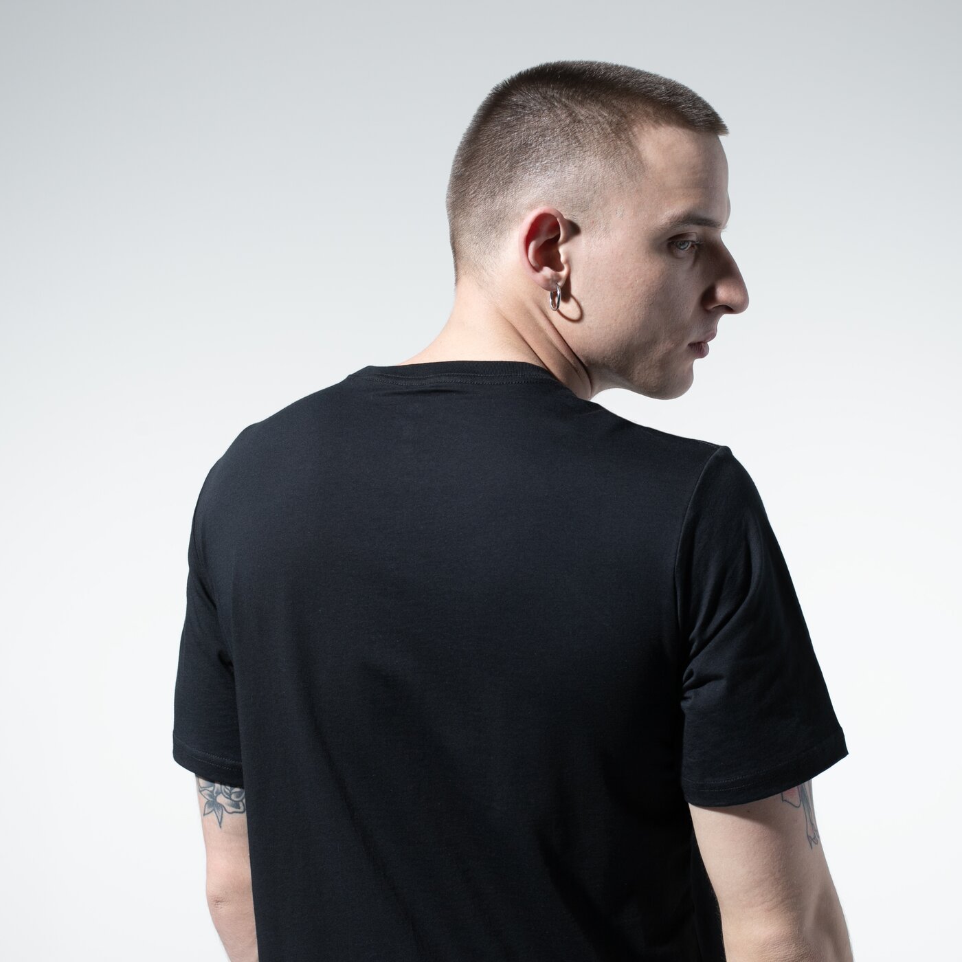 Мъжка тениска CONVERSE ТЕНИСКА CENTER FRONT LOGO TEE 10018235-a01 цвят черен