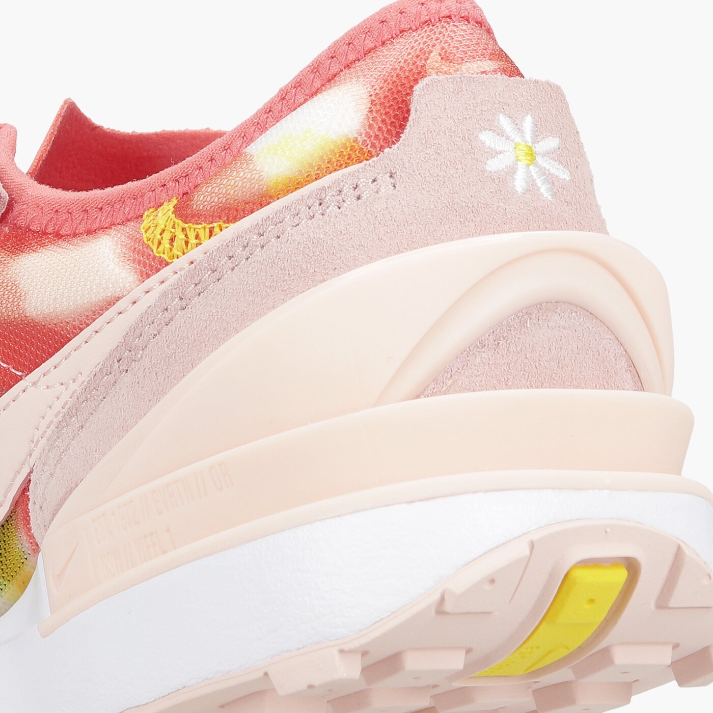 Детски маратонки NIKE WAFFLE ONE GS dm9477-800 цвят оранжев