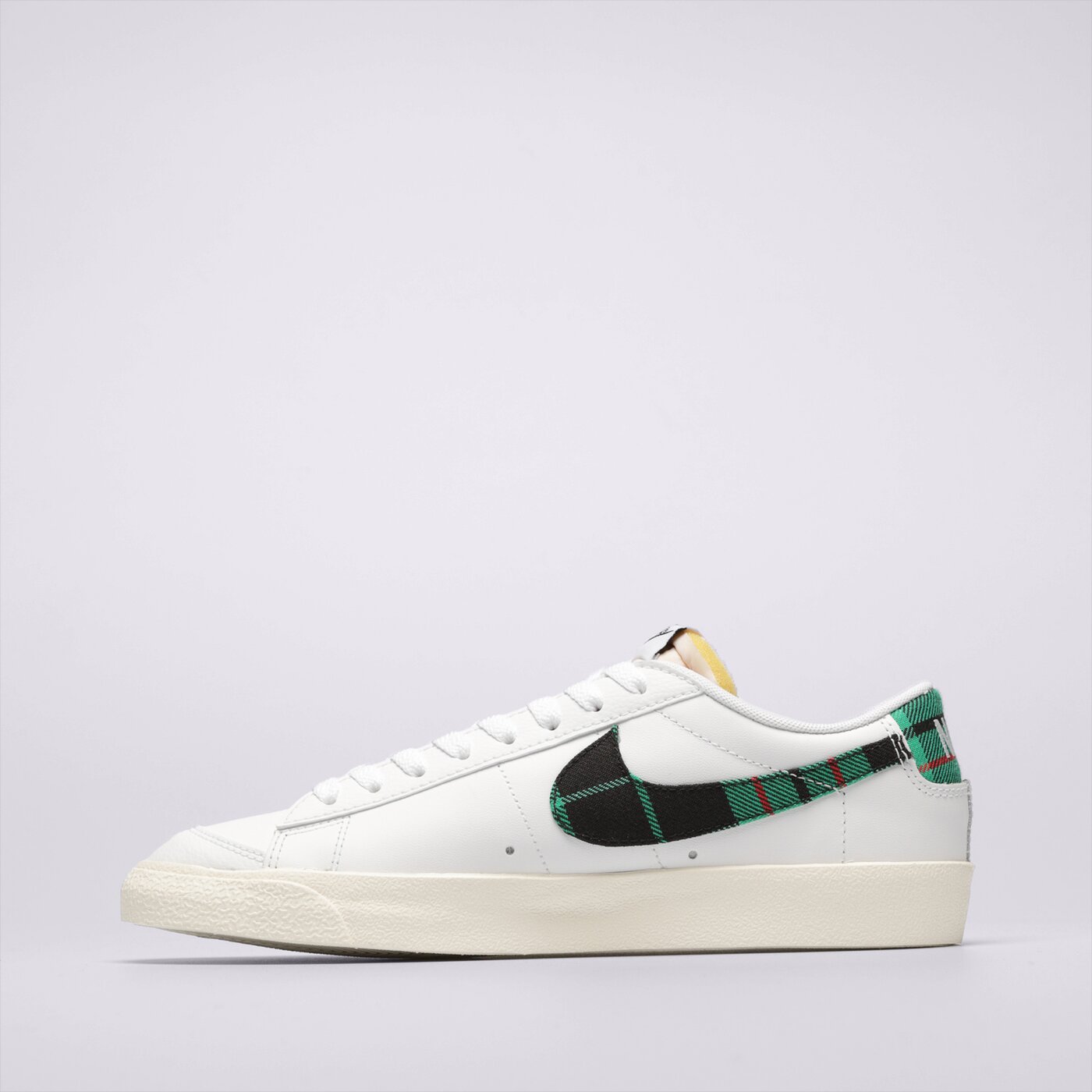 Мъжки маратонки NIKE BLAZER LOW '77 PREMIUM dv0801-100 цвят бял
