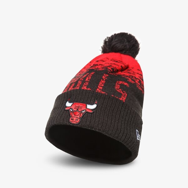 Мъжка зимна шапка NEW ERA NBA CHICAGO BULLS POM BEANIE HAT CHICAGO BULLS OTC 12122723 цвят черен