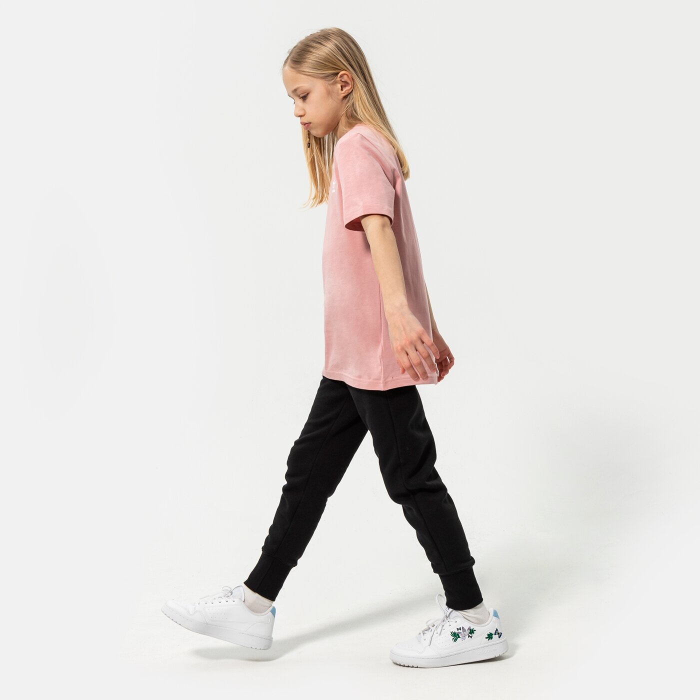 Детски панталони NIKE ПАНТАЛОНИ G NSW CLUB HW PRNT GIRL do2350-010 цвят черен