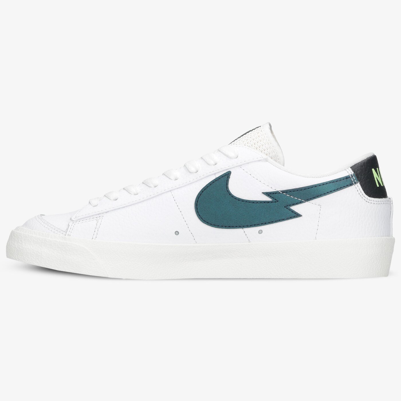 Мъжки маратонки NIKE BLAZER LOW '77 dj6895-100 цвят бял